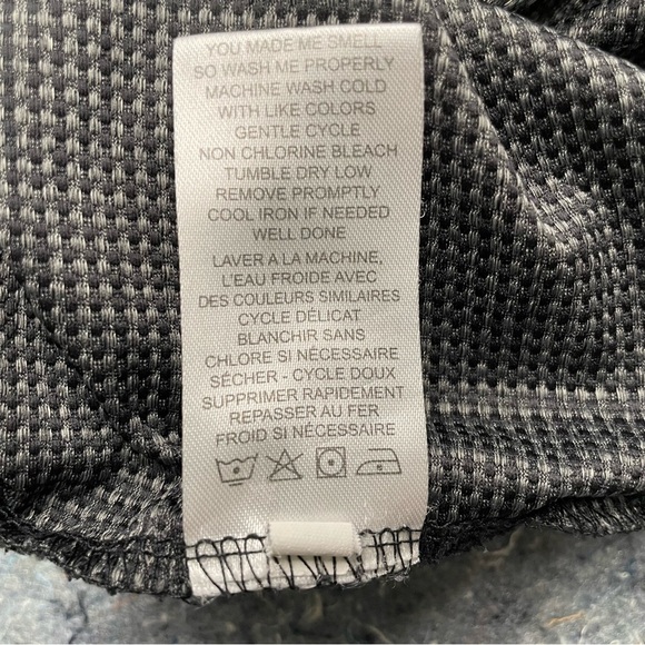 Travis Mathew Shirt Size Large - Picture 9 of 9